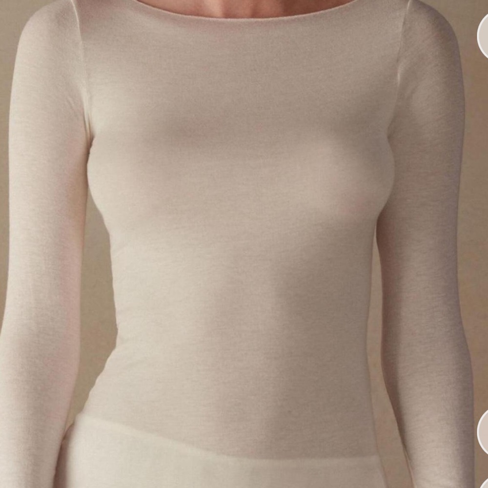 Intimissimi boat neck modal cashmere ultralight top in white.